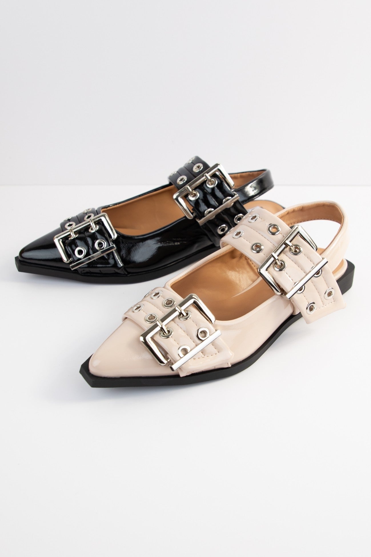 Nude Buckle Flat